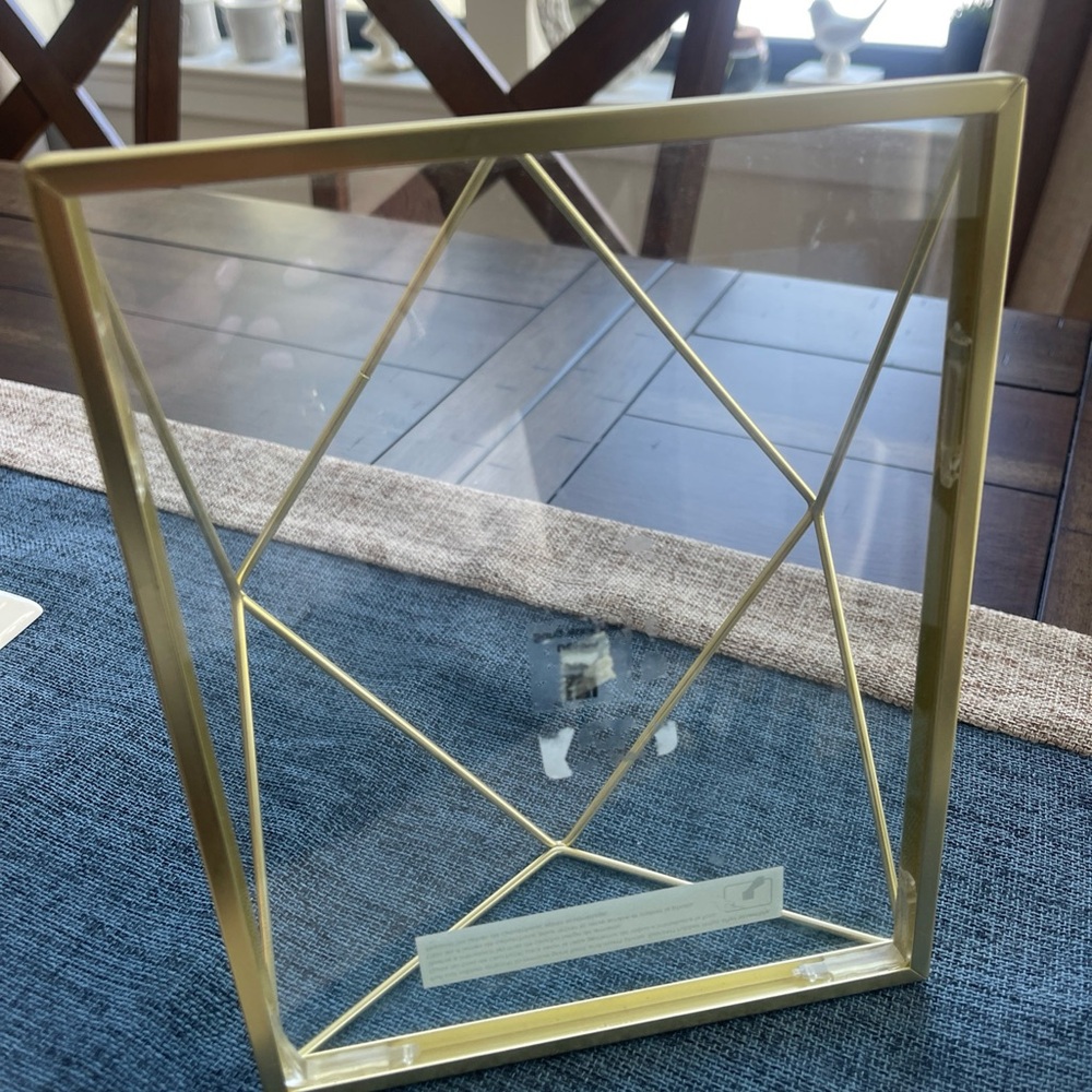 Umbro Gold Geometric Frame - Picture 2 of 4
